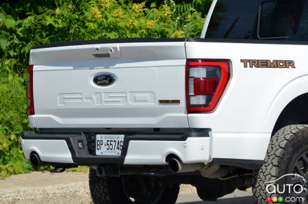 Ford F-150 Tremor 2022, tailgate with badging